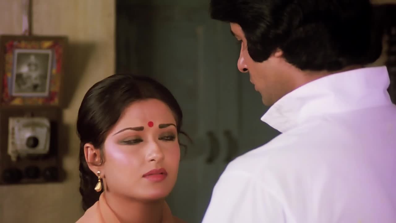 Download Manzil (1979) Movie