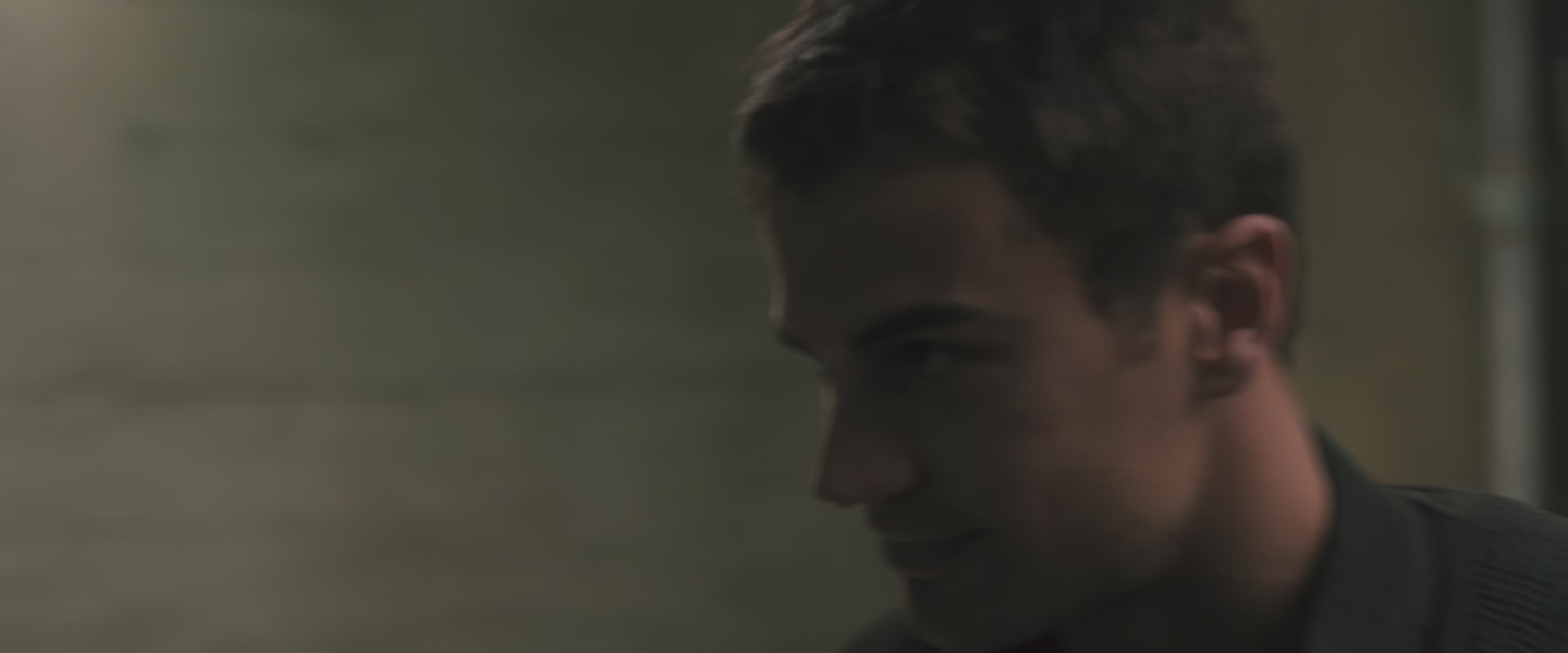 Download Divergent (2014) HD Movie 480p [375MB] || 720p [2MB] || 1080p [721MB]