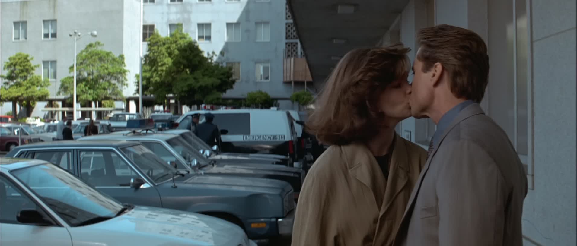 Download Basic Instinct (1992) HD Movie 480p [444MB] || 720p [1.05GB] || 1080p [1.73GB]