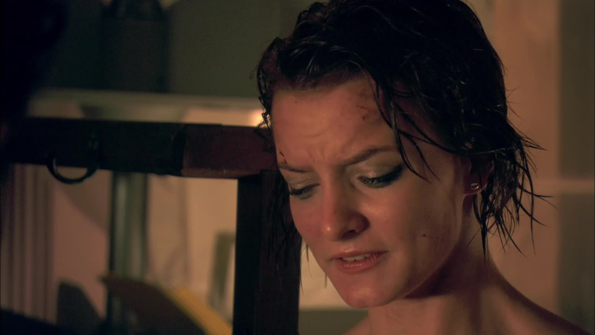 Download Skins (2013) HD Series 480p [117MB] || 720p [321MB] || 1080p [1.77GB]