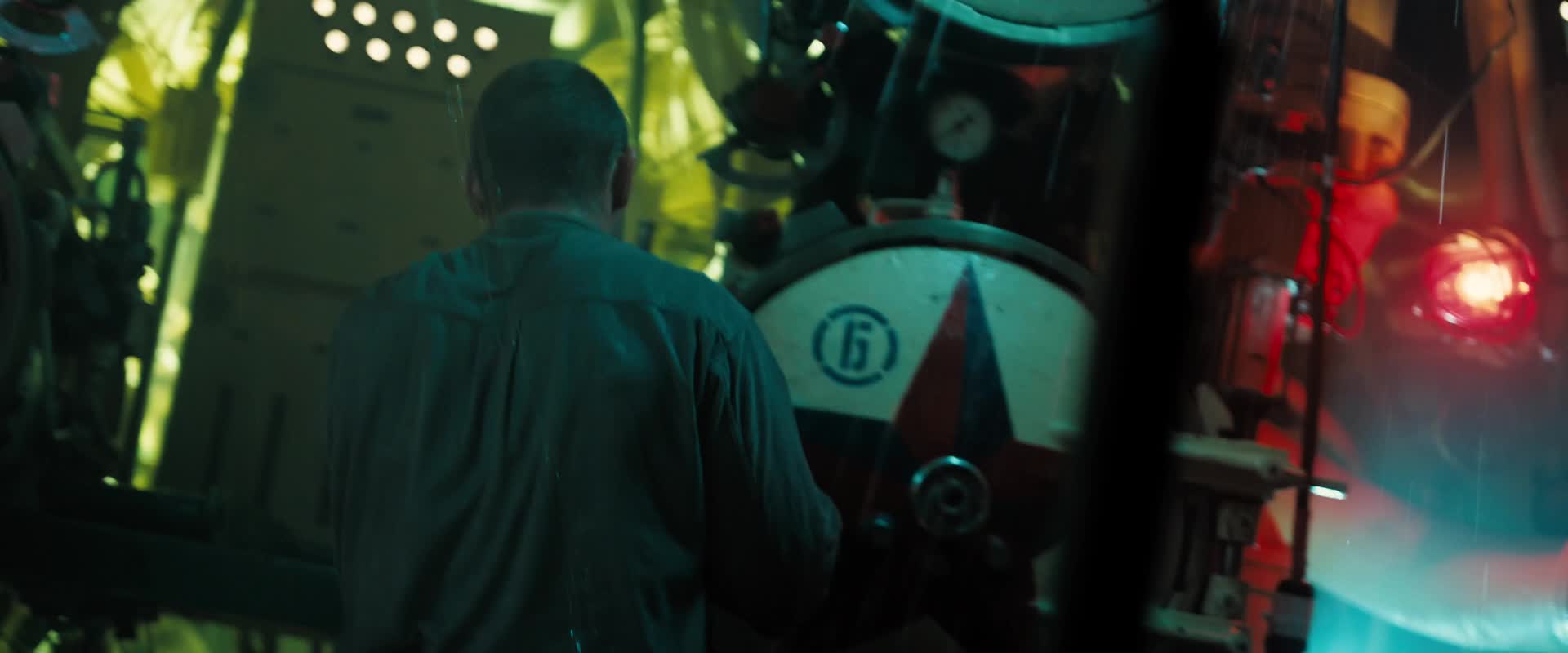 Download Black Sea (2014) HD Movie 480p [435MB] || 720p [1005MB] || 1080p [1.84GB]