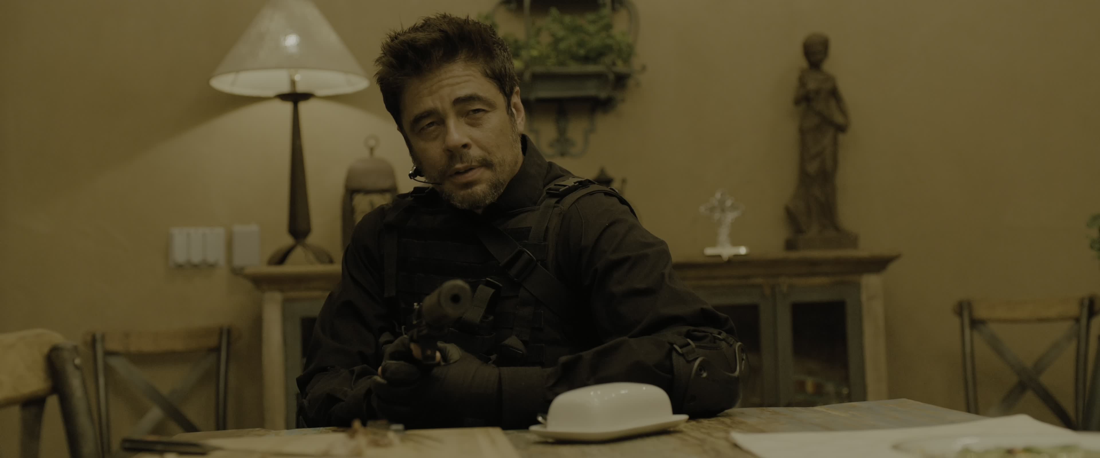 Download Sicario (2015) HD Movie 480p [250MB] || 720p [1.13GB] || 1080p [1.53GB]