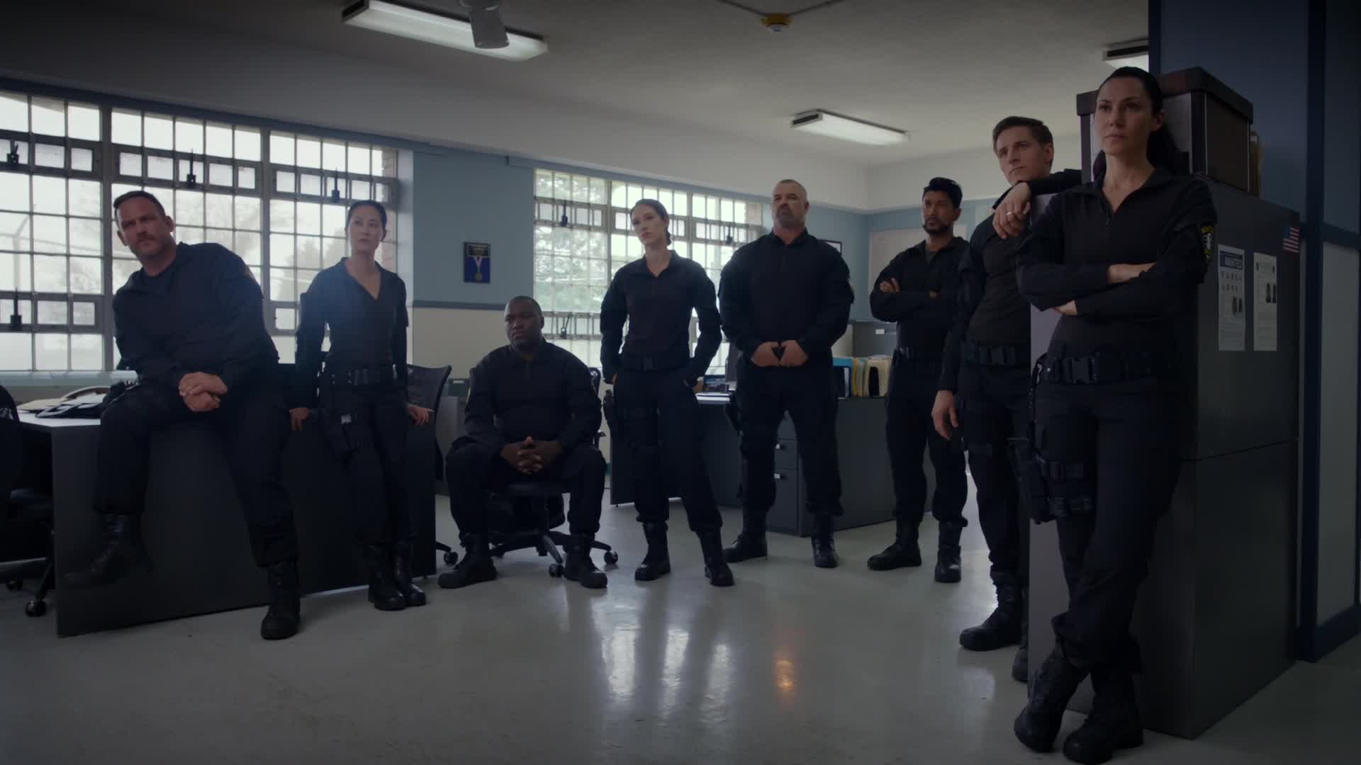 Download S.W.A.T.: Under Siege (2017) HD Movie 480p [314MB] || 720p [873MB] || 1080p [1.48GB]