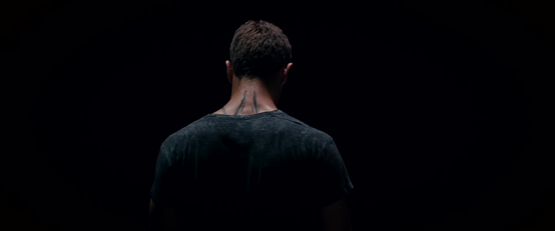 Download Divergent (2014) HD Movie 480p [375MB] || 720p [2MB] || 1080p [721MB]