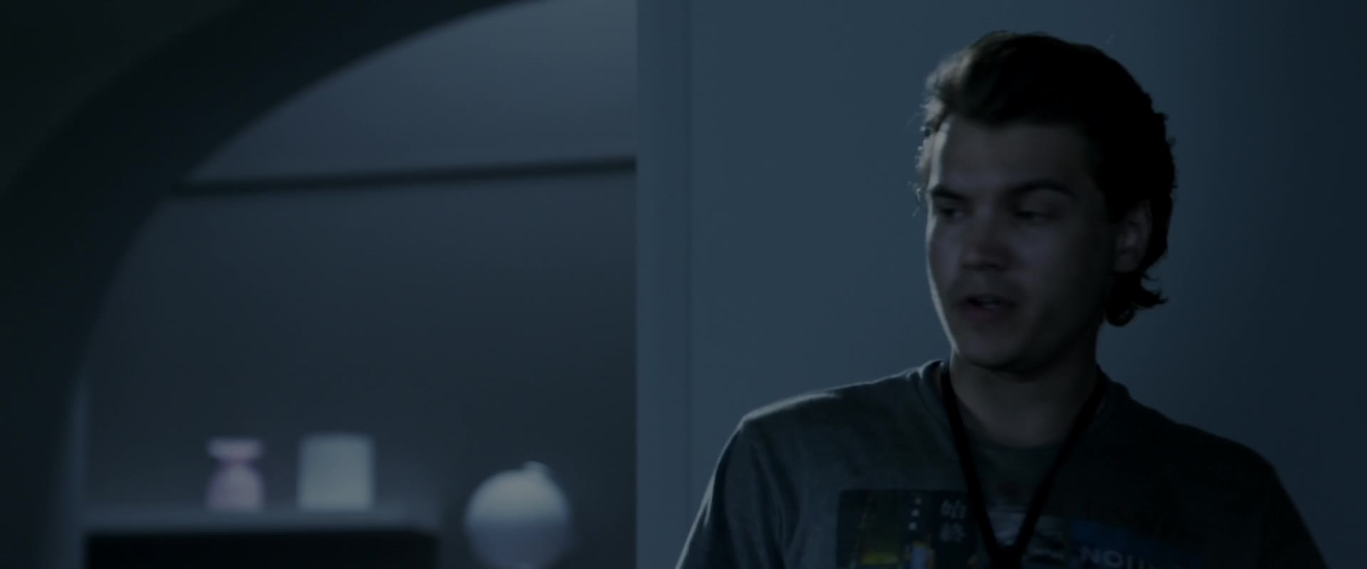 Download The Darkest Hour (2011) HD Movie 480p [270MB] || 720p [723MB] || 1080p [1.70GB]