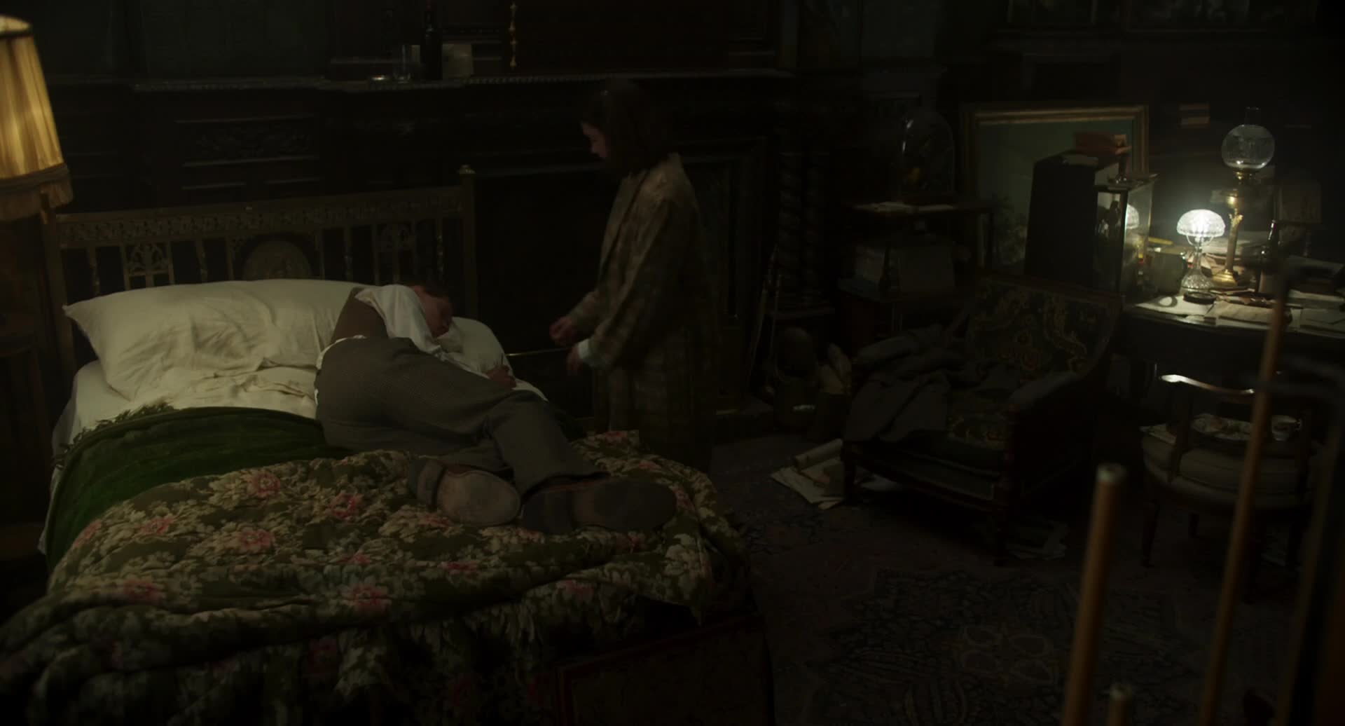 Download The Little Stranger (2018) HD Movie 480p [391MB] || 720p [615MB] || 1080p [1.87GB]