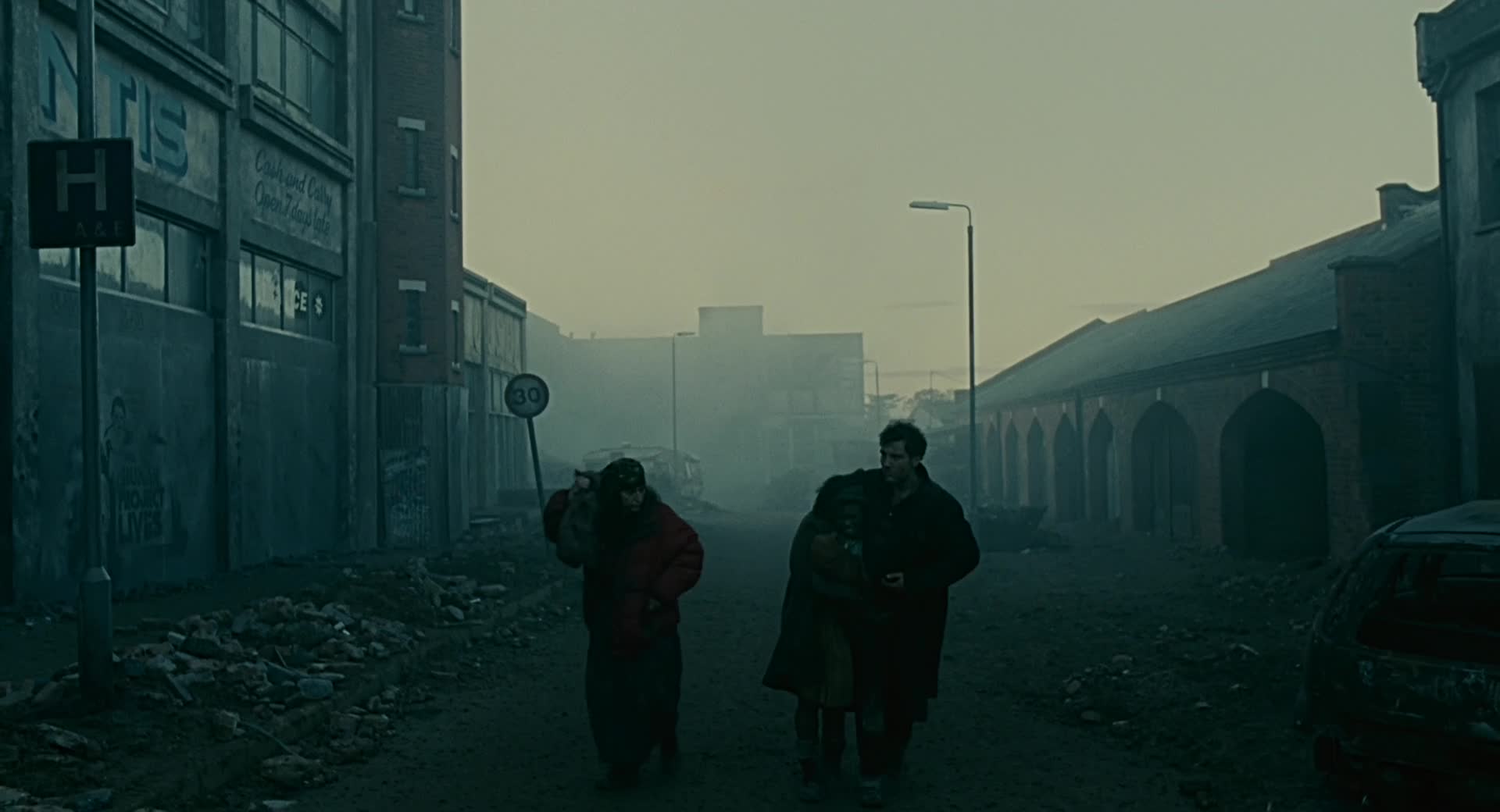 Download Children of Men (2006) HD Movie 480p [318MB] || 720p [850MB] || 1080p [1.07GB]