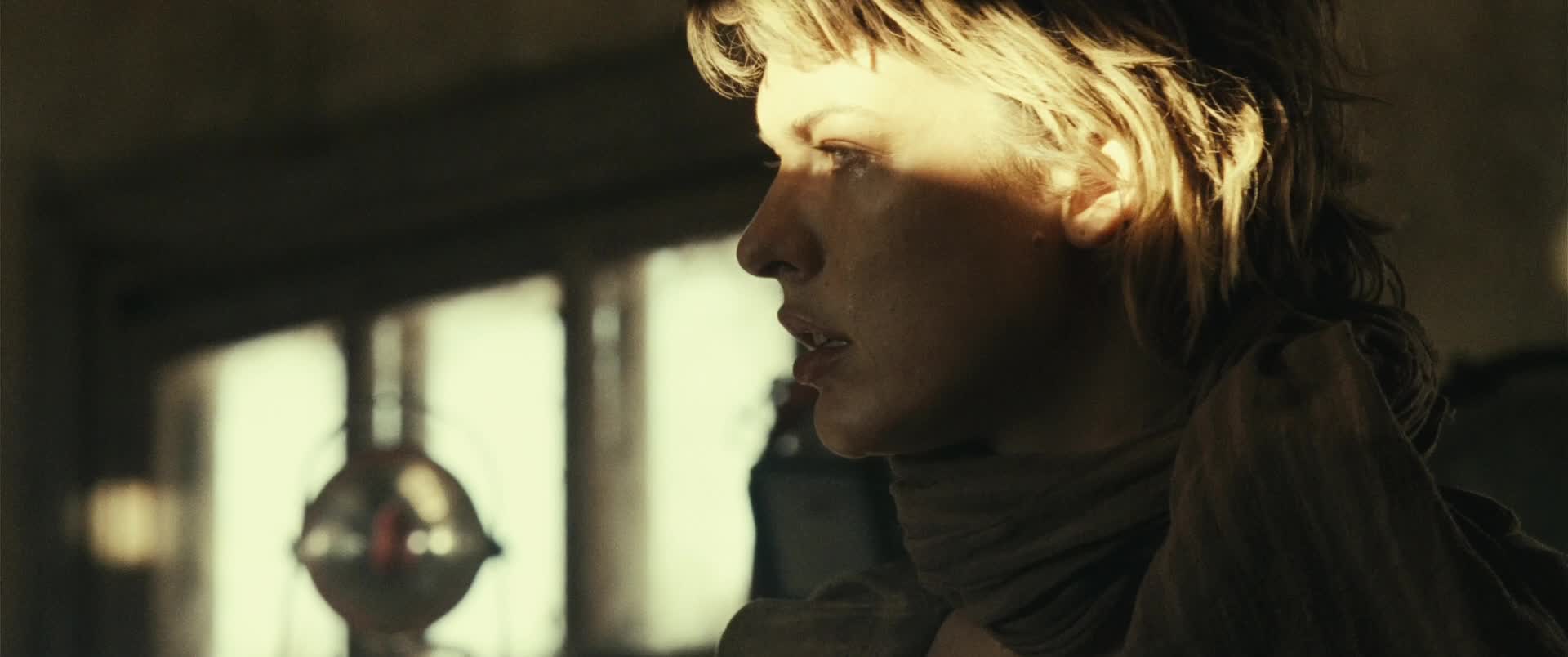 Download Resident Evil: Extinction (2007) HD Movie 480p [315MB] || 720p [1.21GB] || 1080p [1.79GB]