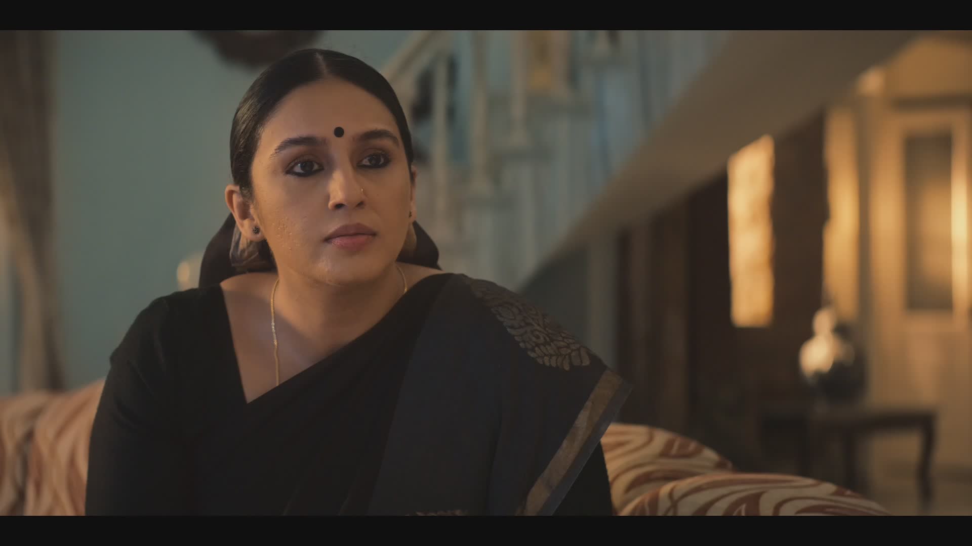 Loading Screenshot for Maharani Season 1-3 (2024)