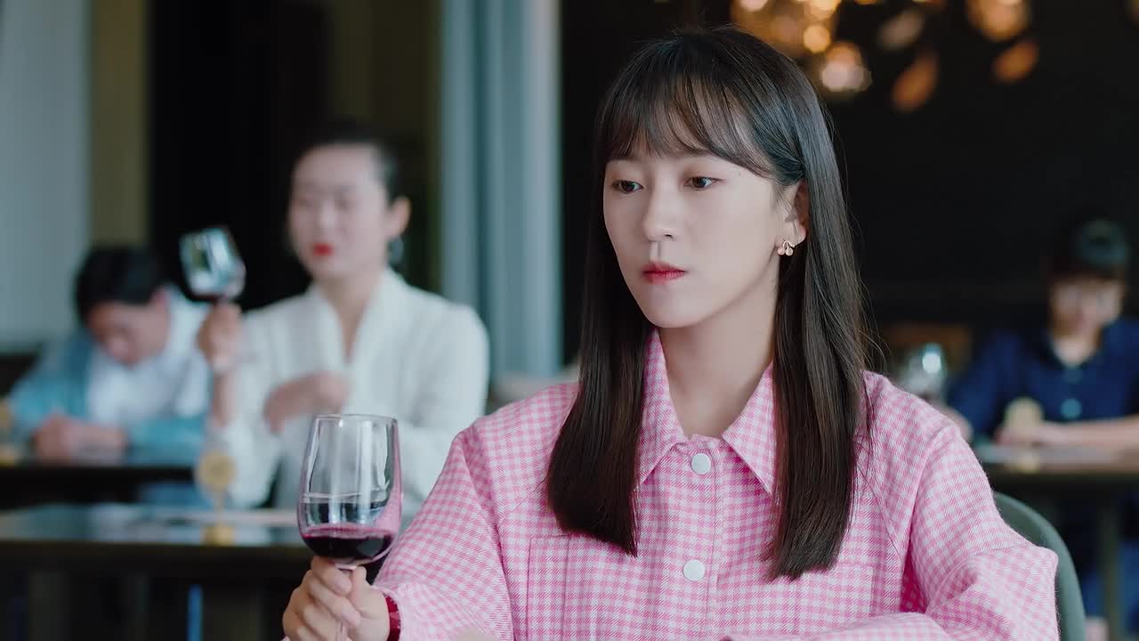 Loading Screenshot for The Girl Who Sees Smells (2023)